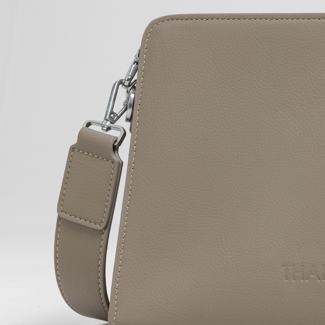 Anti-theft Crossbody Bag - La Trotteuse