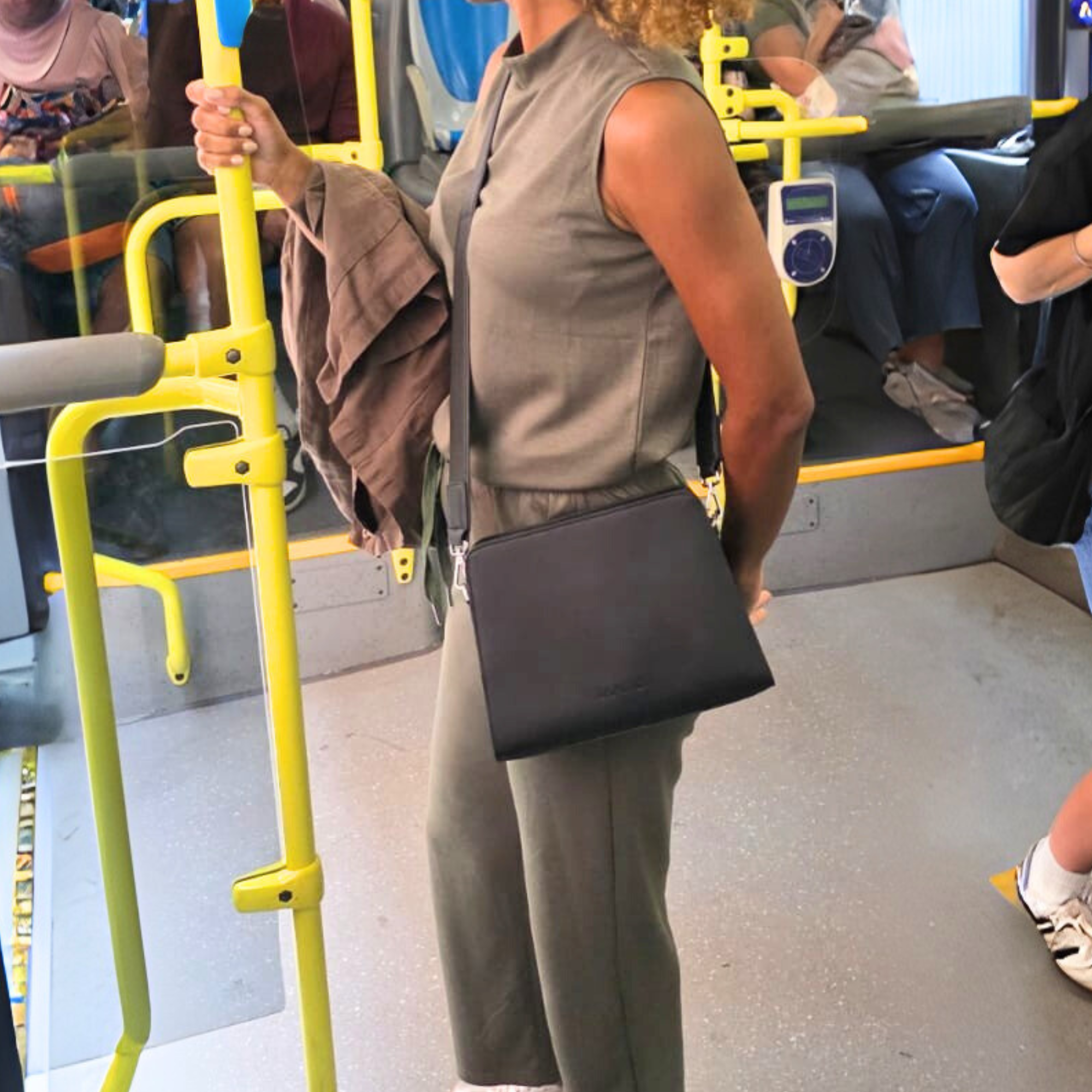 La Trotteuse Crossbody Travel Bag- Anti-theft, Sleek (Coming Soon)