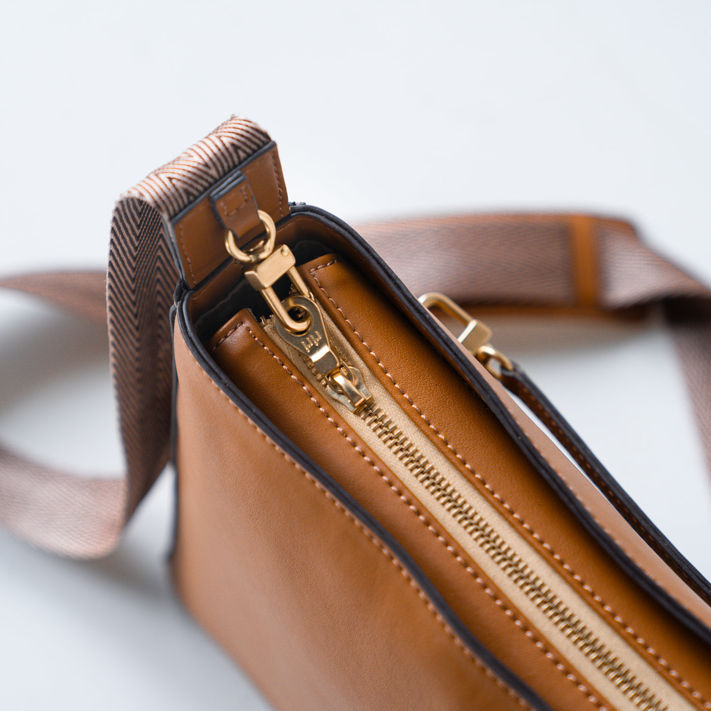 Elegant travel purse made from premium vegan leather with anti-theft features