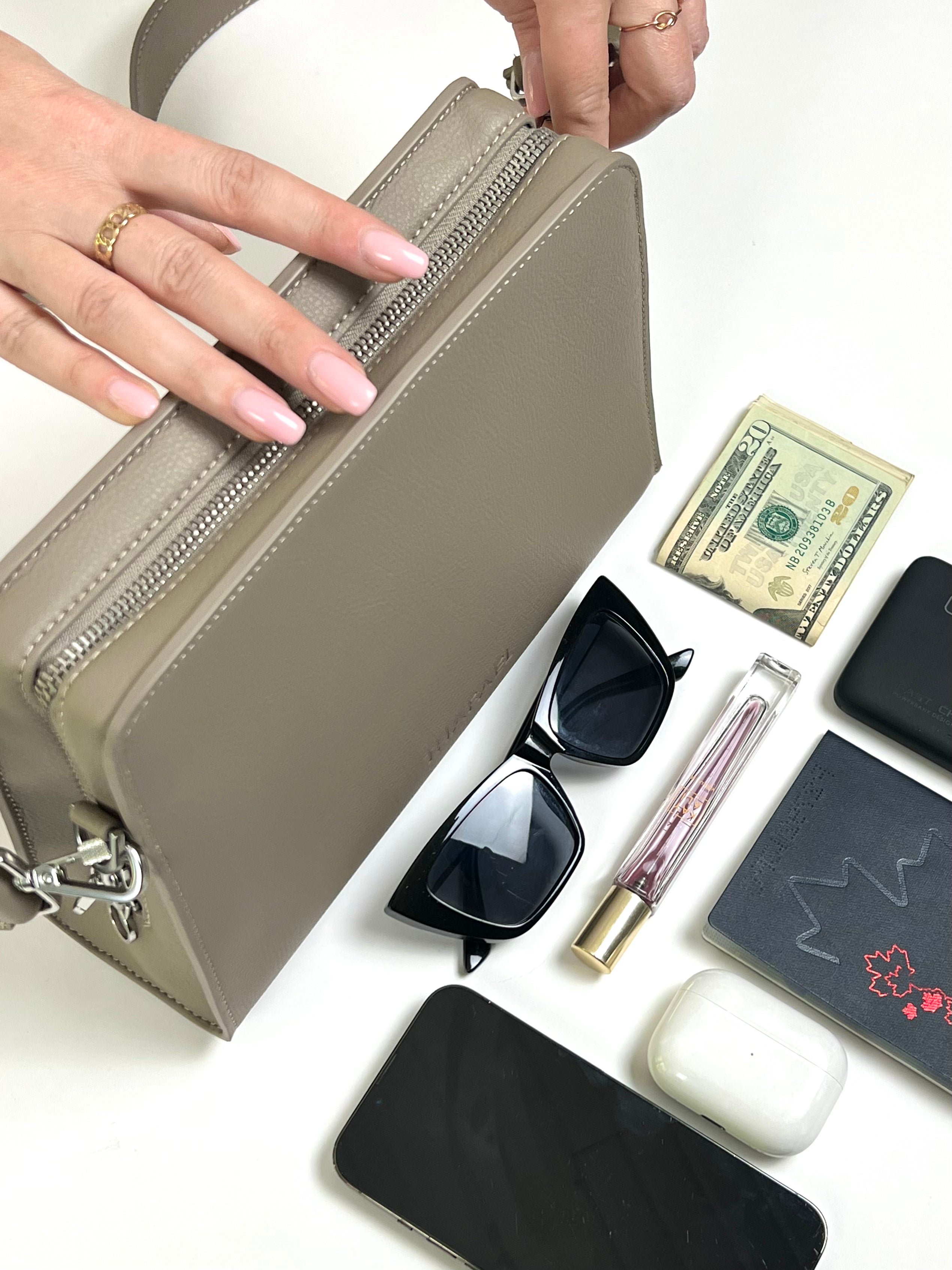 The Crossbody Travel Purse That Solo Women Travelers Swear By