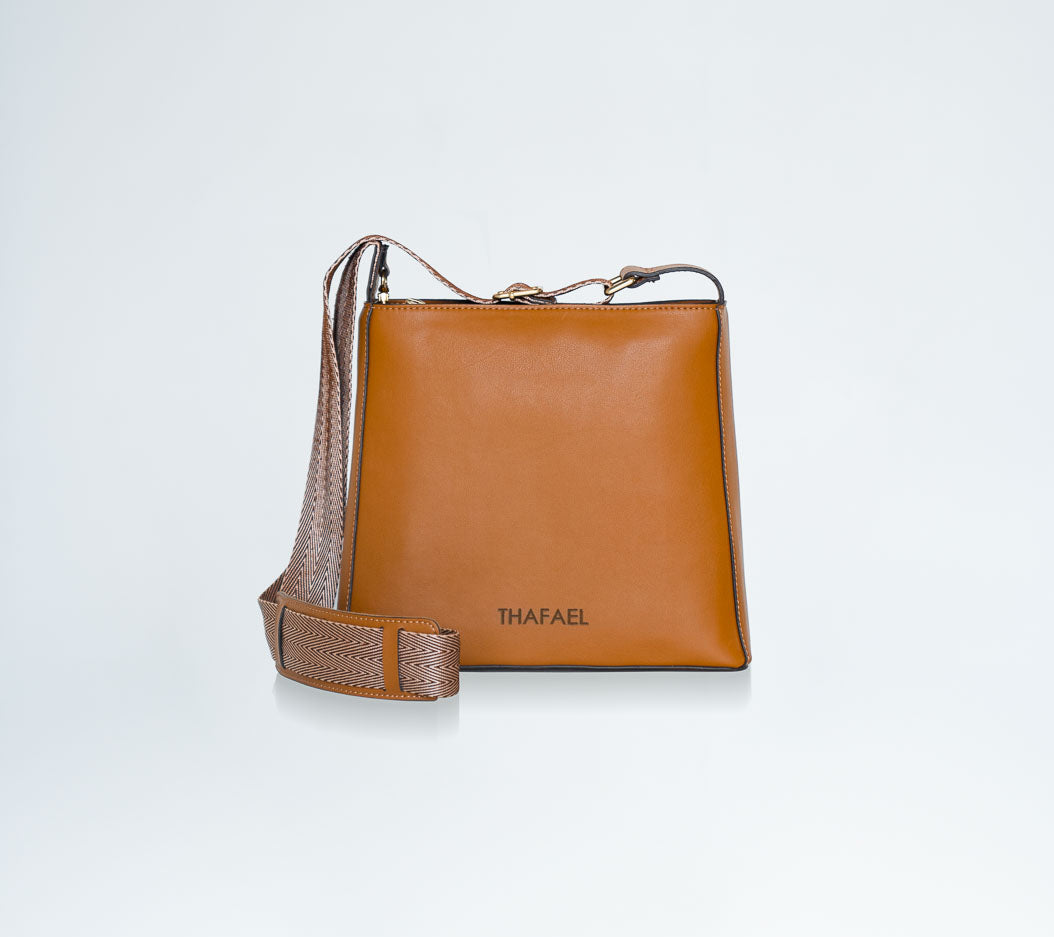 The Travel Purse That Solo Women Travelers Swear By