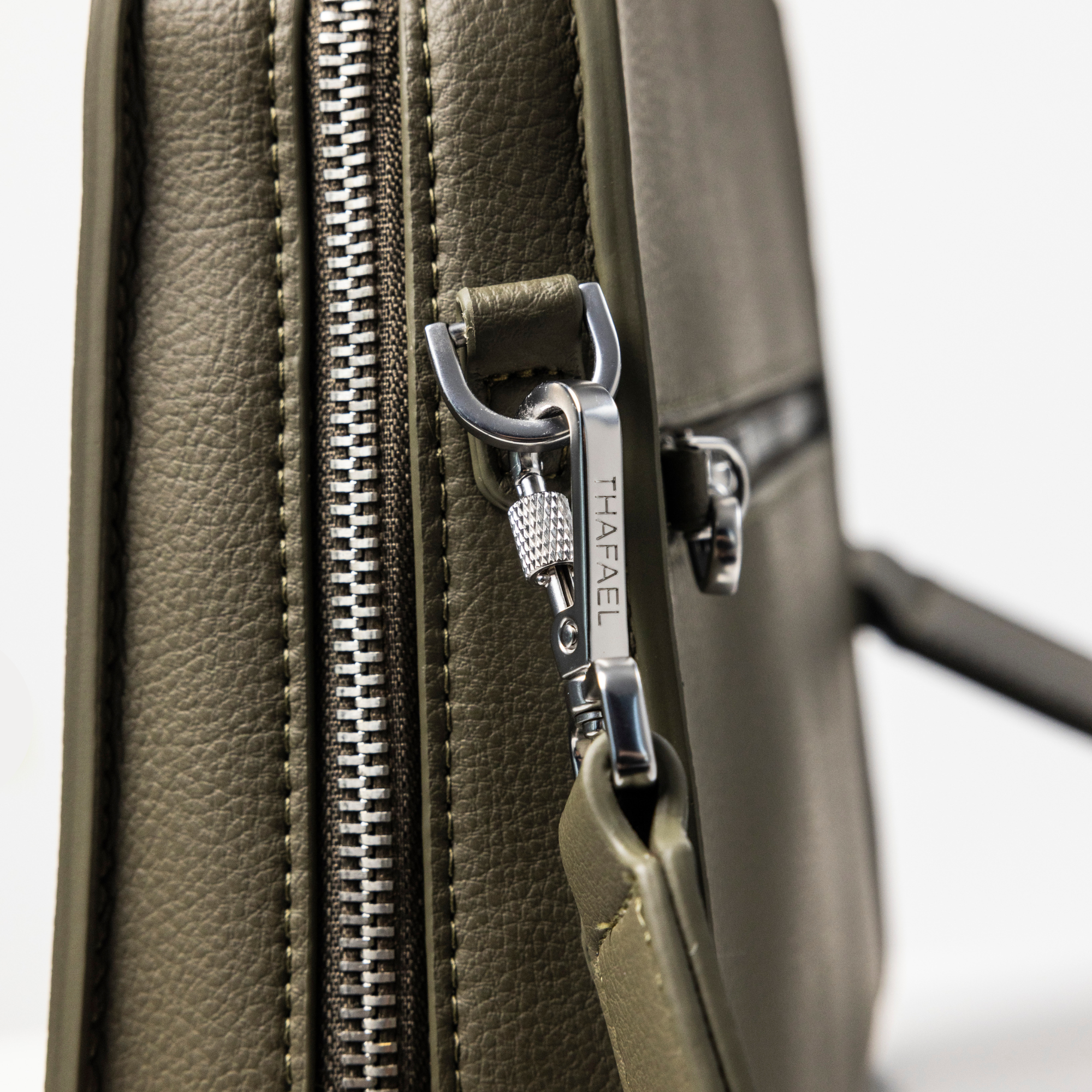La Trotteuse Crossbody Travel Bag- Anti-theft, Sleek (Coming Soon)
